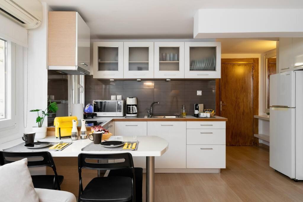 Modern Two Level Apartment In The Heart Of Athen Eksteriør billede